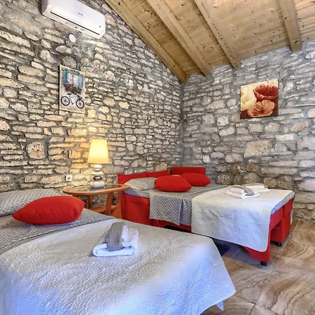 Vakantiehuis Roza By Interhome